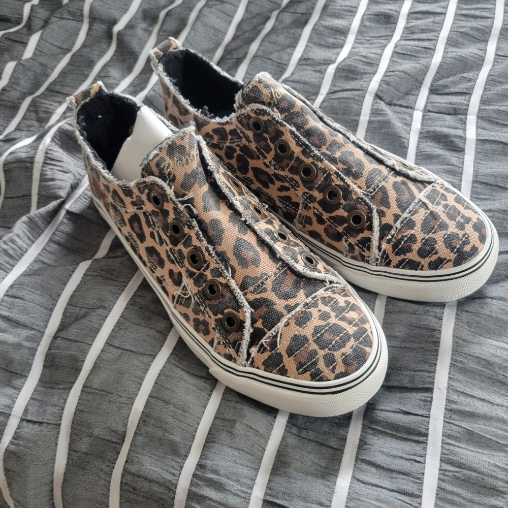 Brand new blow fish cheetah shoes